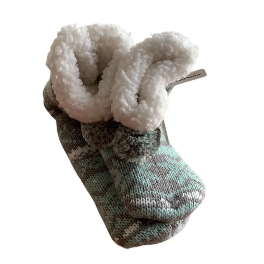 Muk Luks NEW Sleeper Socks Infused with Shea Butter Blue Multi OS Slipper Socks